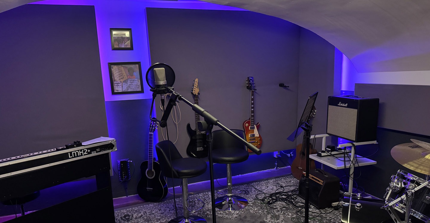kingzcorner_tonstudio_hero_slider4