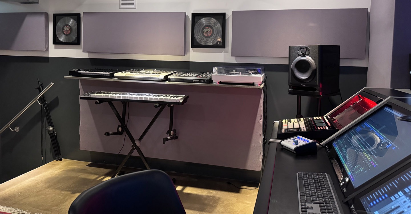 kingzcorner_tonstudio_hero_slider6